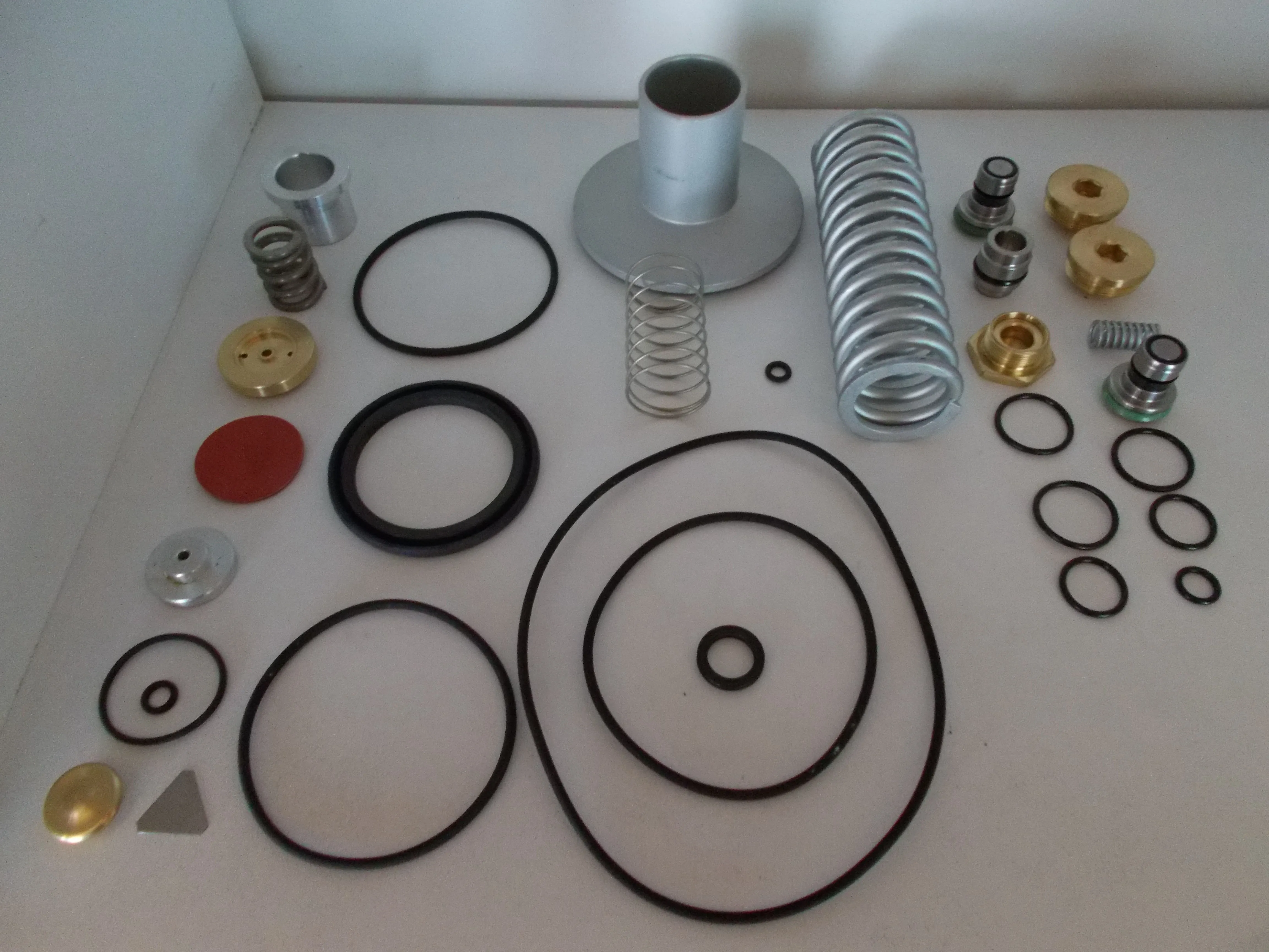 KVADR.2560 Replacement kit for intake valve R90EP image 0