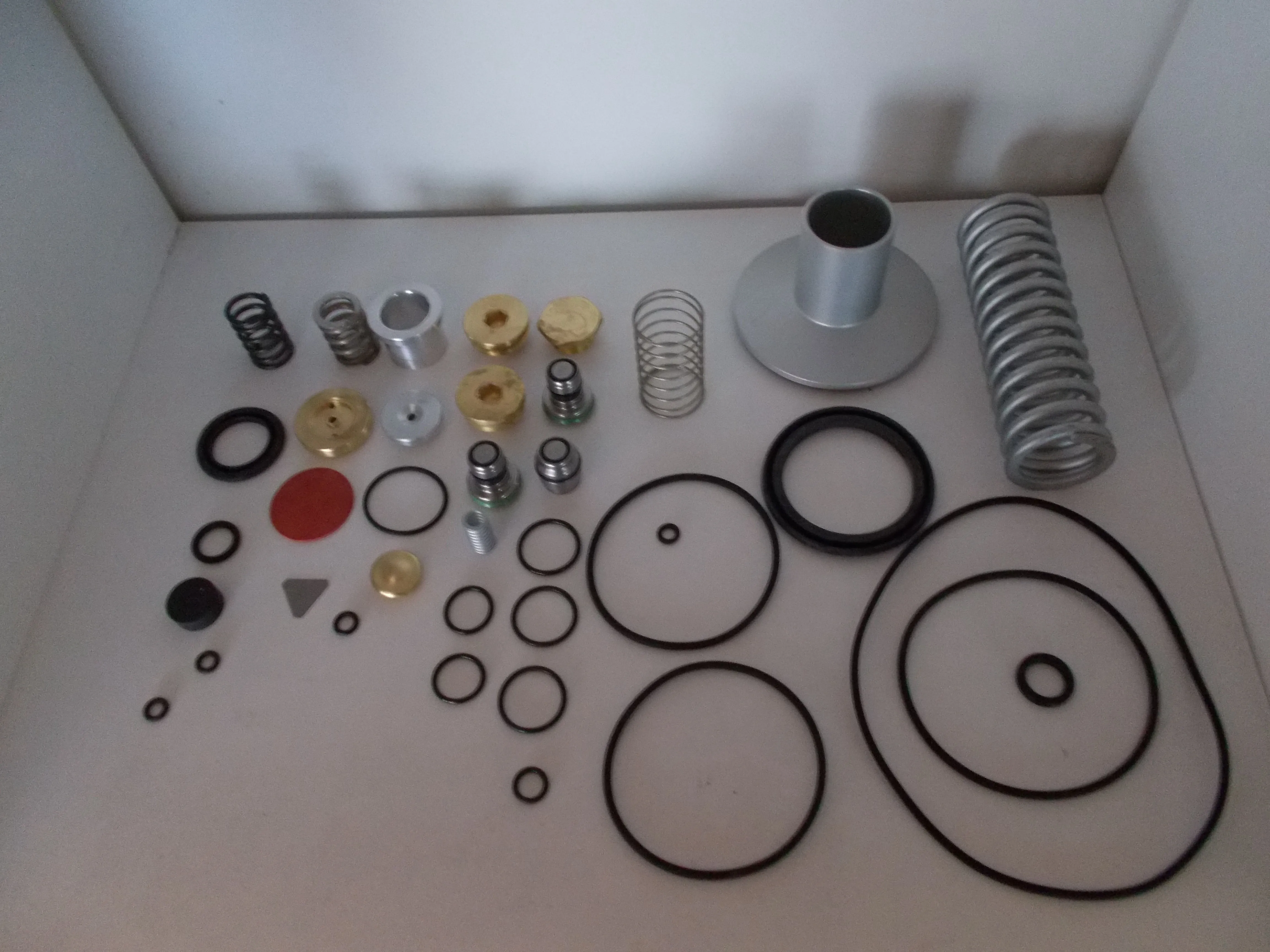 KVADR.2570 Replacement kit for intake valve R90EPI image 0