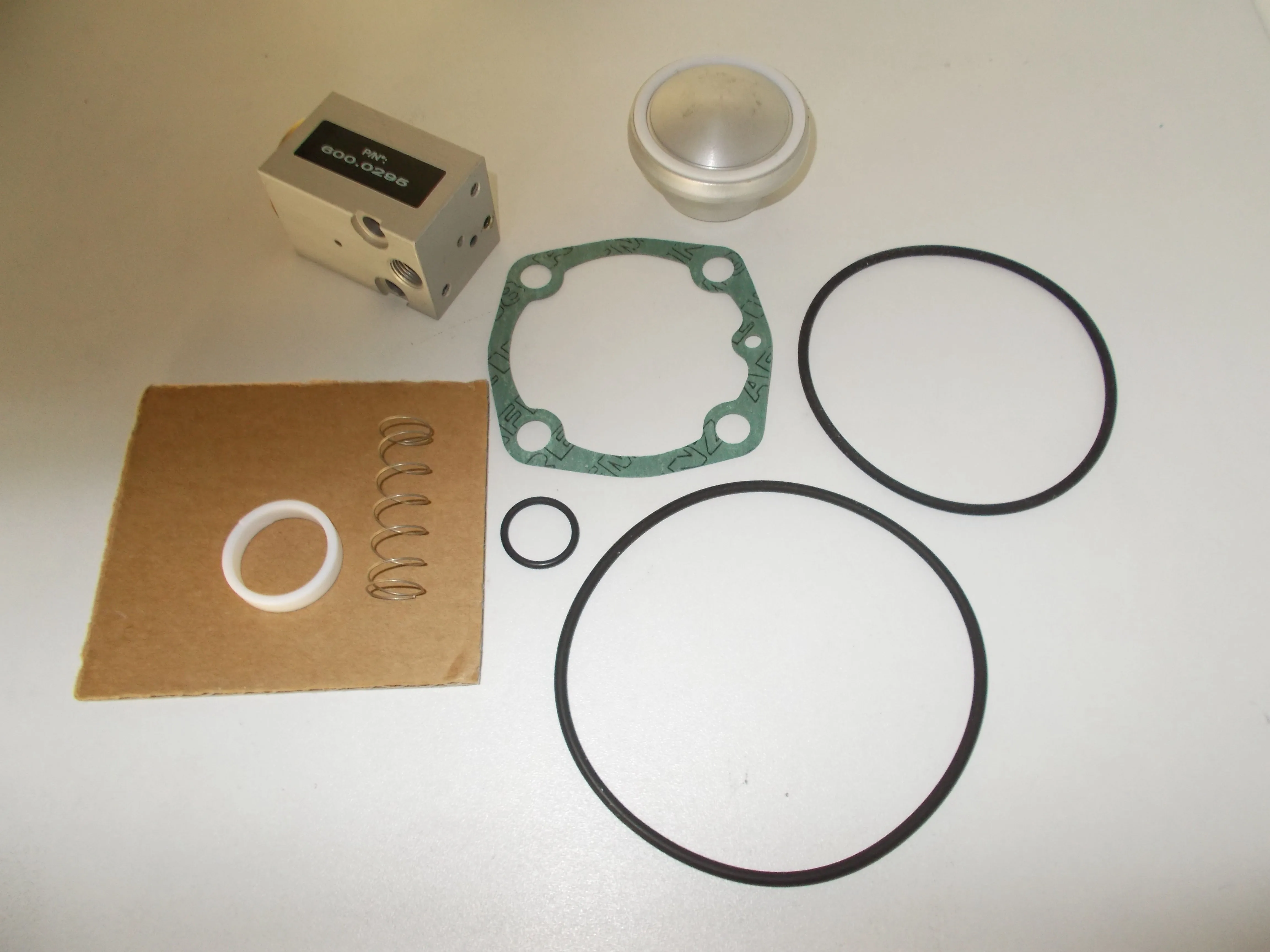 KVADRH.0285 Maintenance kit for intake valve RH25E image 0