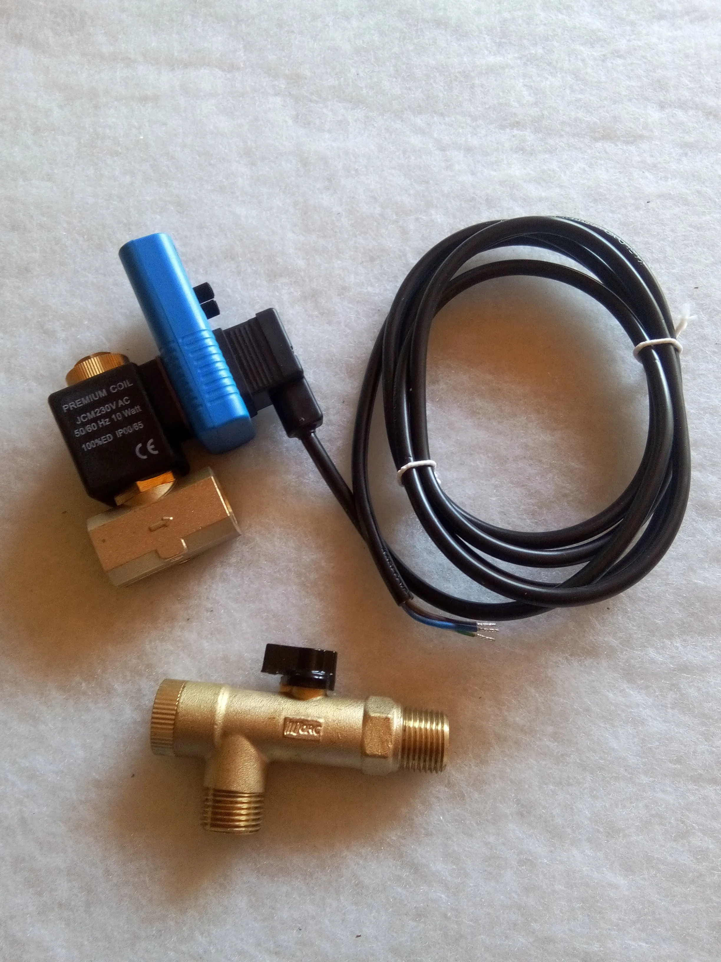 TEC22-1/2BC230 Válvula de solenoide 1/2 colector de 230V + cable image 0