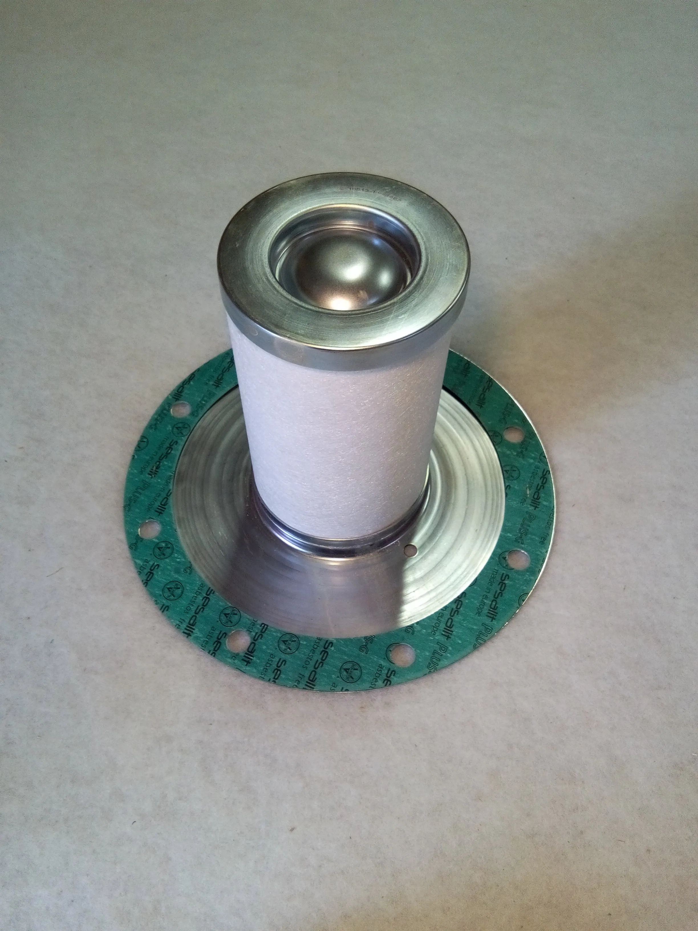 YV1336 Air oil Separator image 0